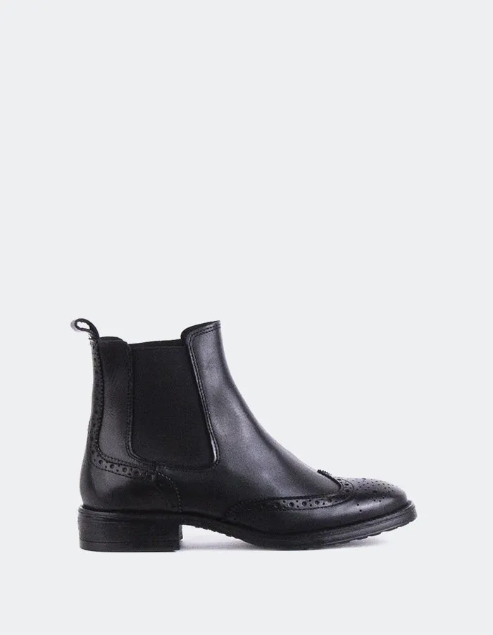 Debree Black Leather