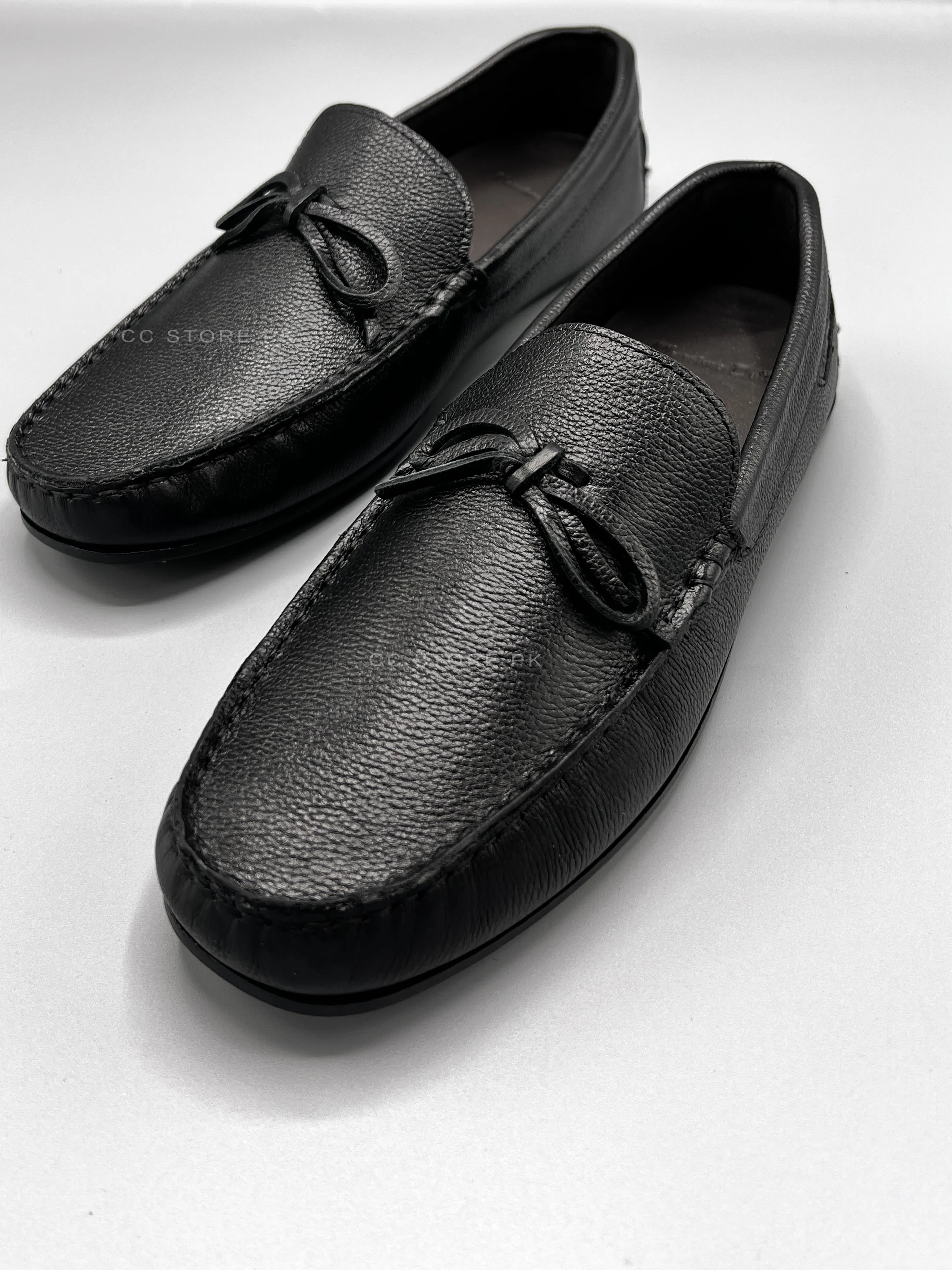 MD Tessel Leather Black Driver
