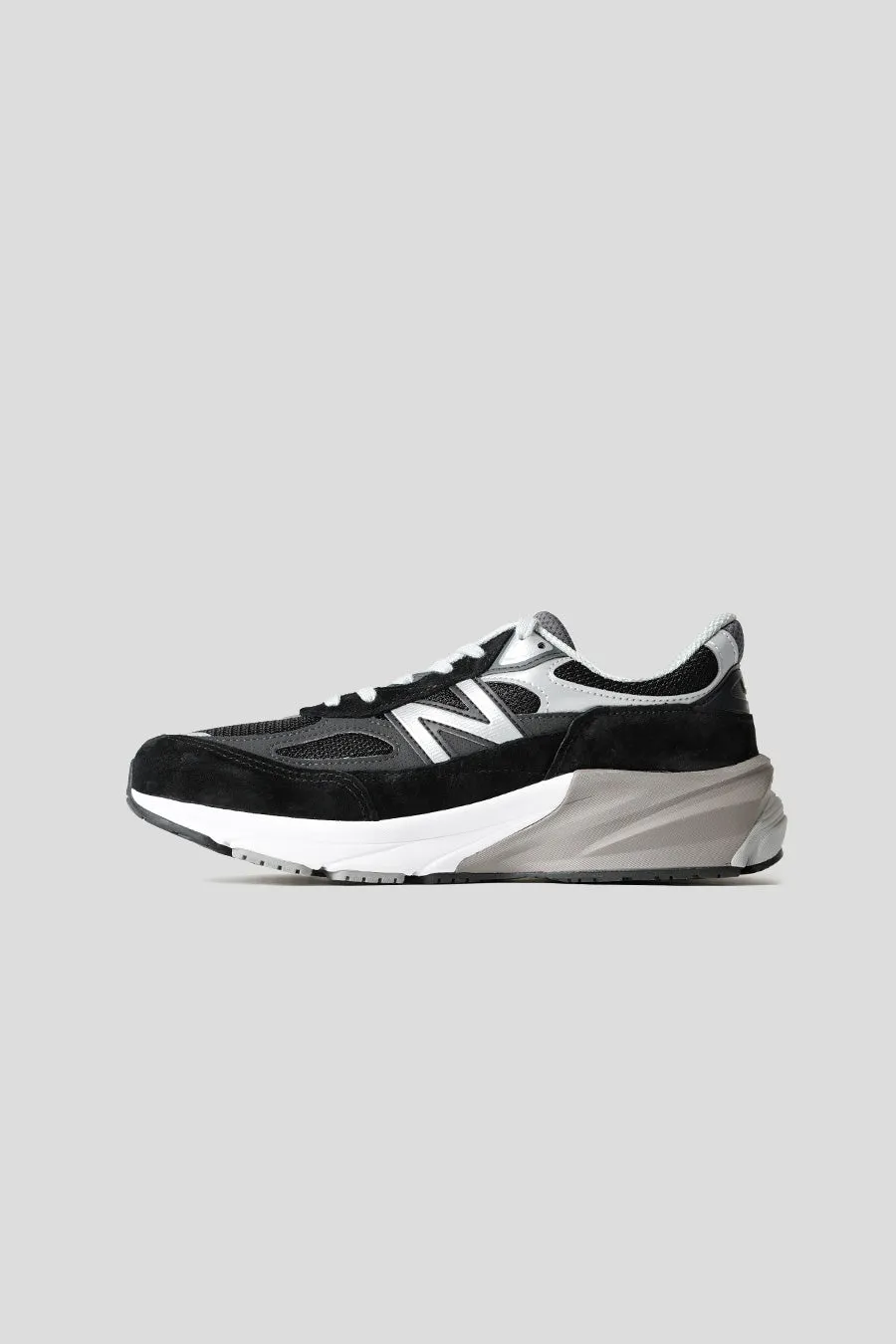 SNEAKERS MADE IN USA W990V6 NOIRES