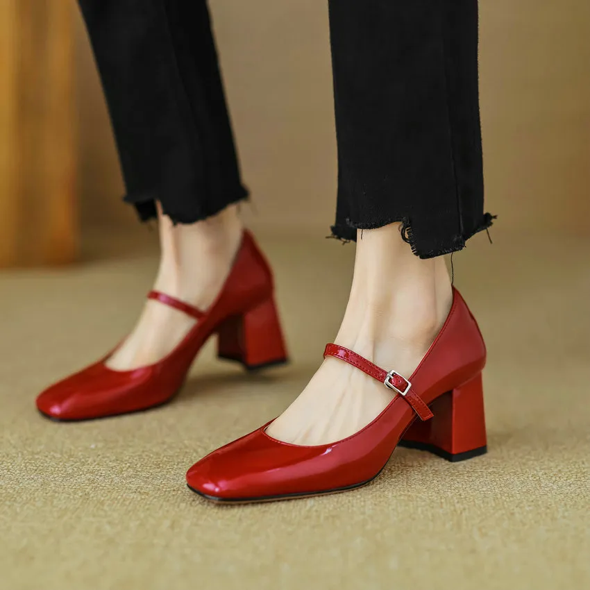USS Shoes Paquita Women's Square Toe Pumps